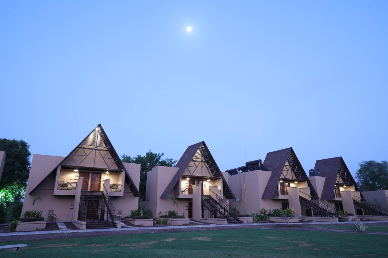Jagira Ananta Elite , Sasan Gir Hotel Chitrod Exterior photo